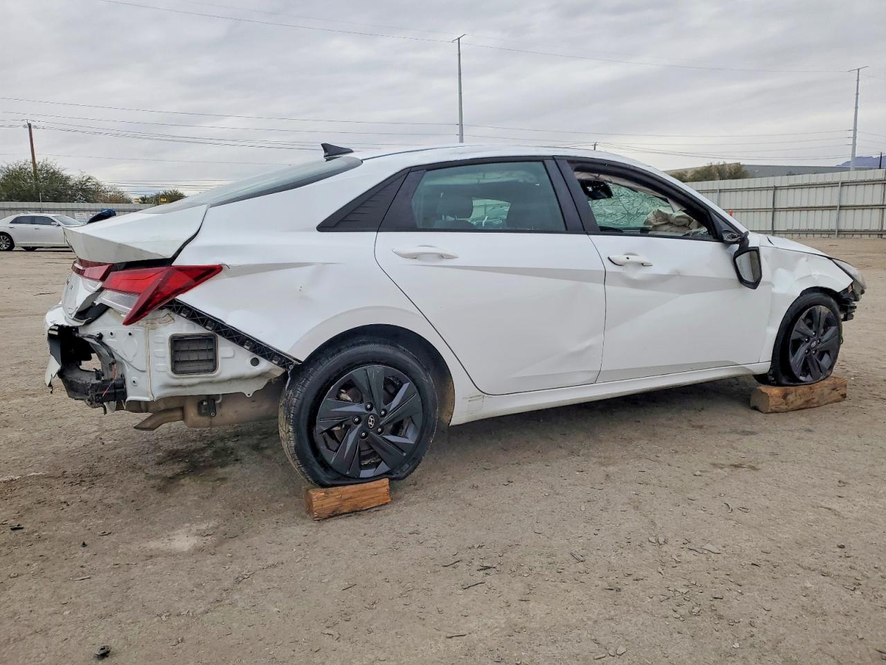 2021 HYUNDAI ELANTRA SEL photo 3