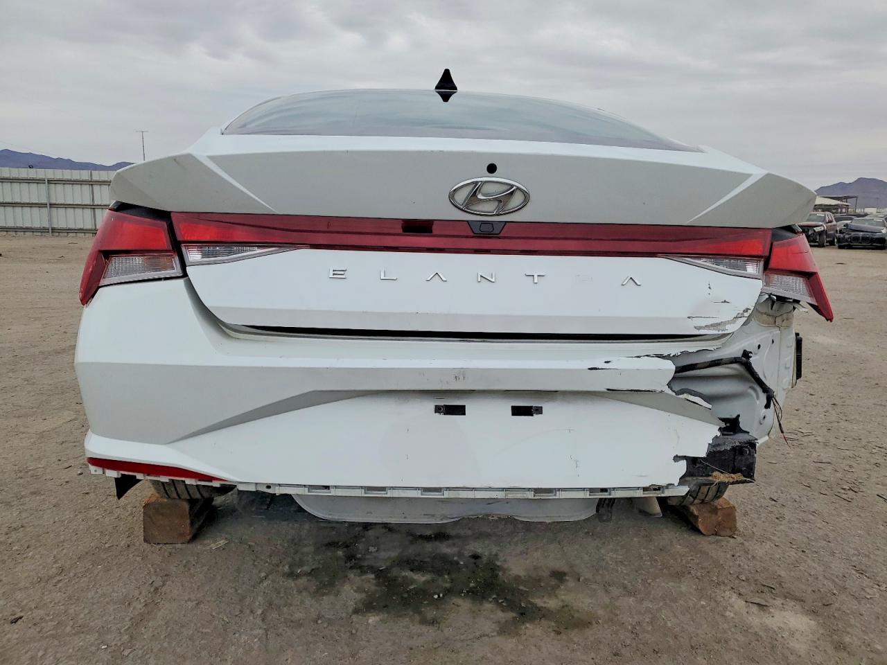 2021 HYUNDAI ELANTRA SEL photo 6