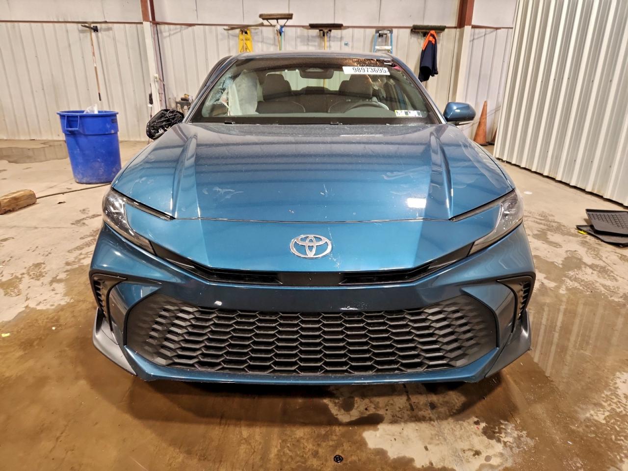 2025 TOYOTA CAMRY XSE photo 5