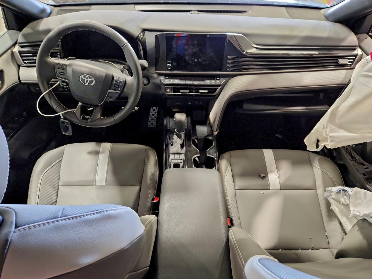 2025 TOYOTA CAMRY XSE photo 8