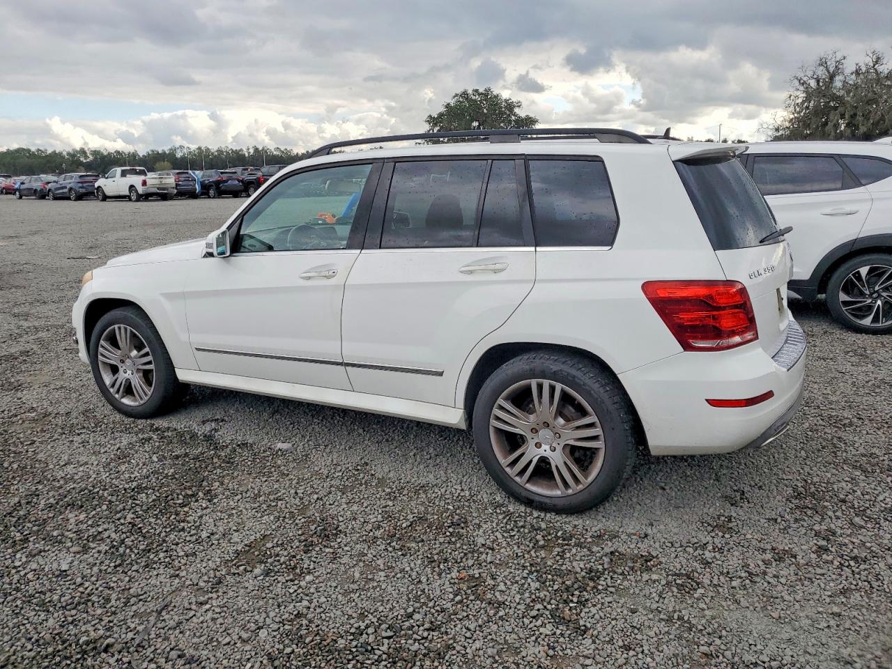 2015 MERCEDES-BENZ GLK 350 photo 2