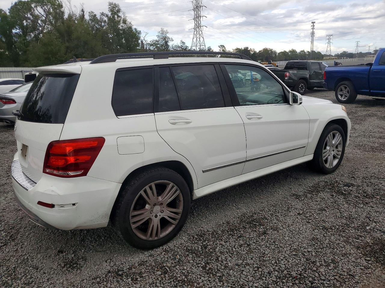 2015 MERCEDES-BENZ GLK 350 photo 3