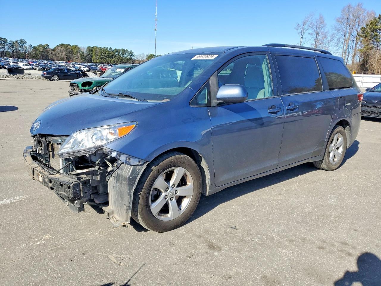 2015 TOYOTA SIENNA