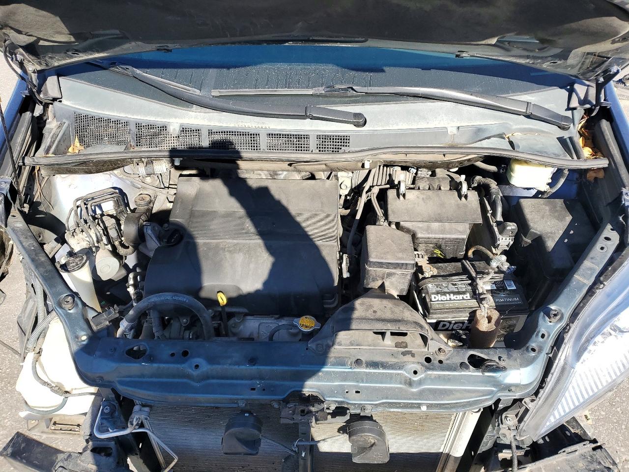 2015 TOYOTA SIENNA LE photo 12