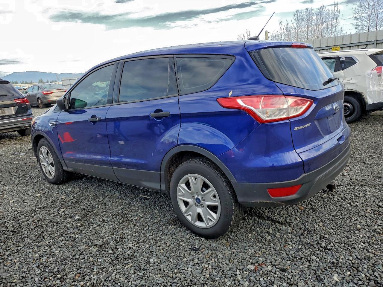 2016 FORD ESCAPE S photo 2