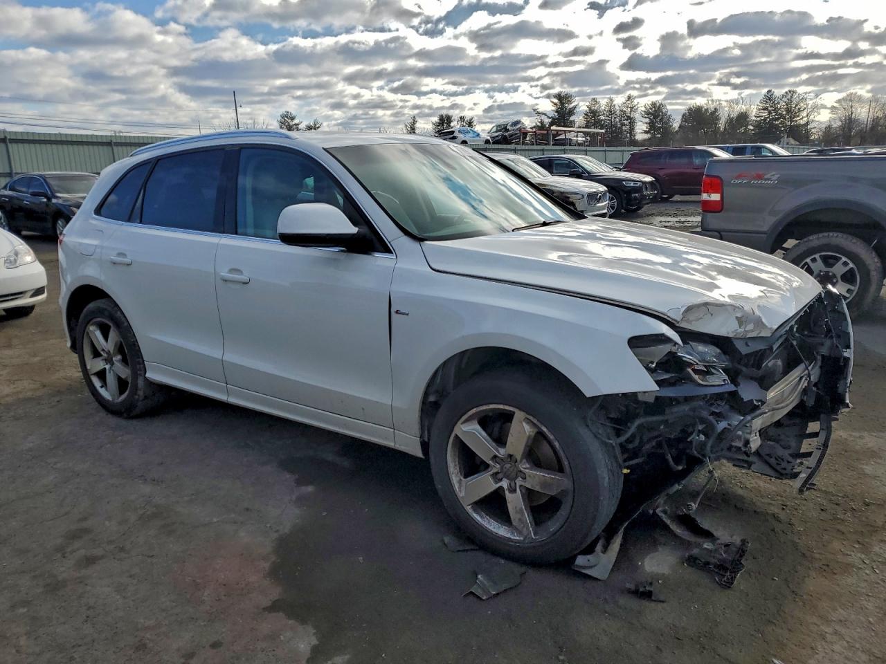 2012 AUDI Q5 PREMIUM PLUS photo 4