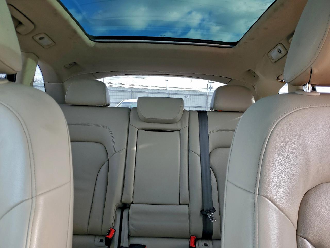 2012 AUDI Q5 PREMIUM PLUS photo 10