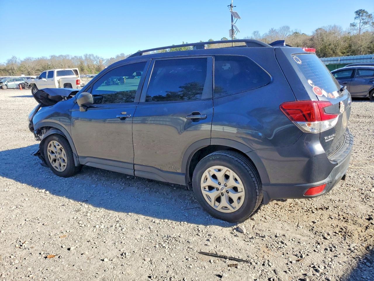 2019 SUBARU FORESTER photo 2