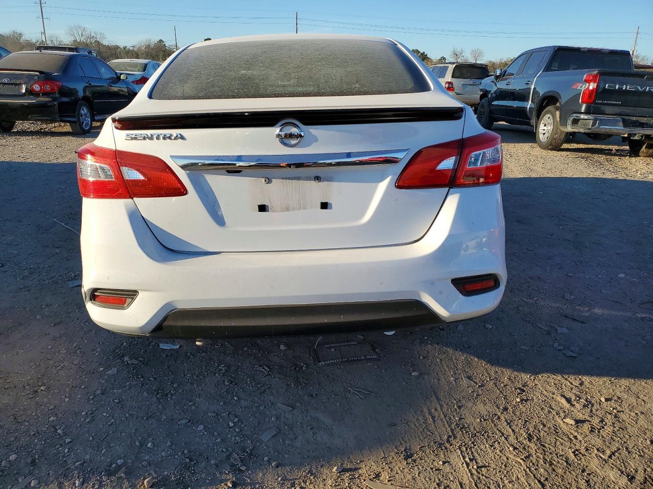2018 NISSAN SENTRA S photo 6