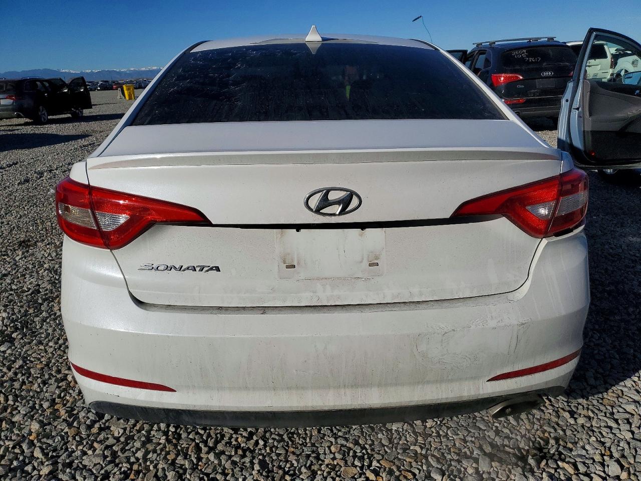 2016 HYUNDAI SONATA SE photo 16