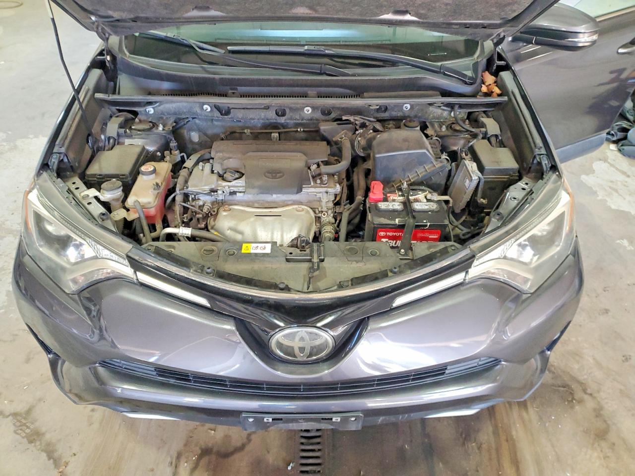 2017 TOYOTA RAV4 XLE photo 21