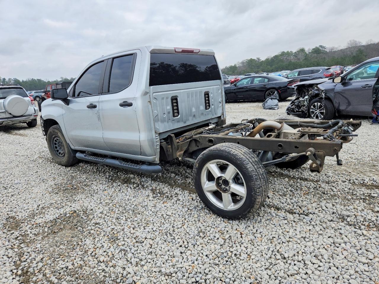 2021 CHEVROLET SILVERADO C1500 CUSTOM photo 2