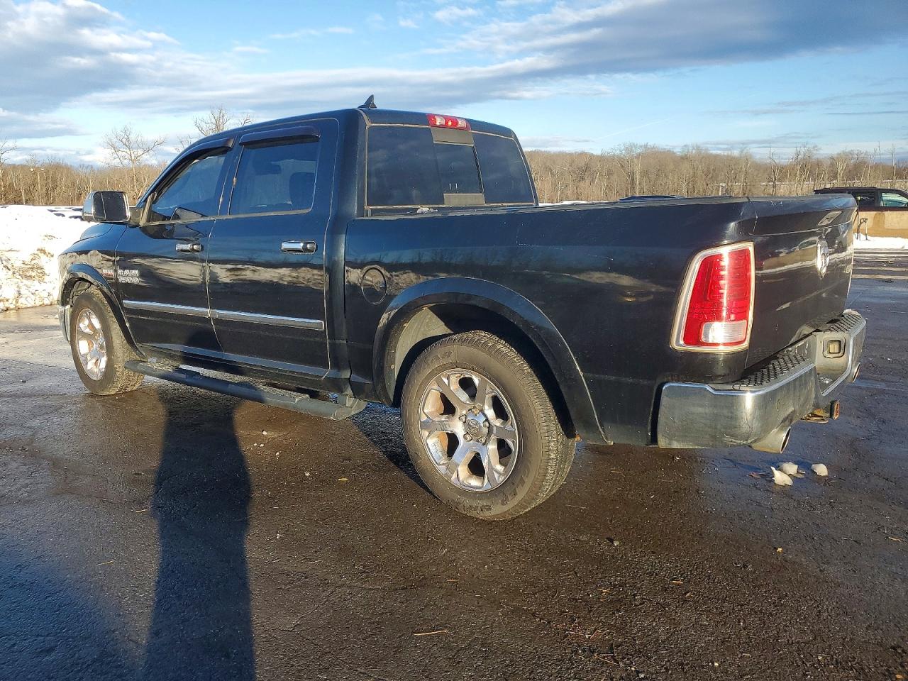 2013 RAM 1500 LARAMIE photo 2