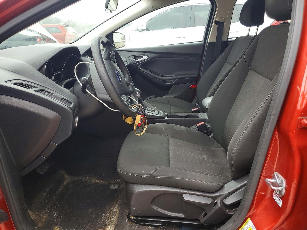 2018 FORD FOCUS SE photo 7