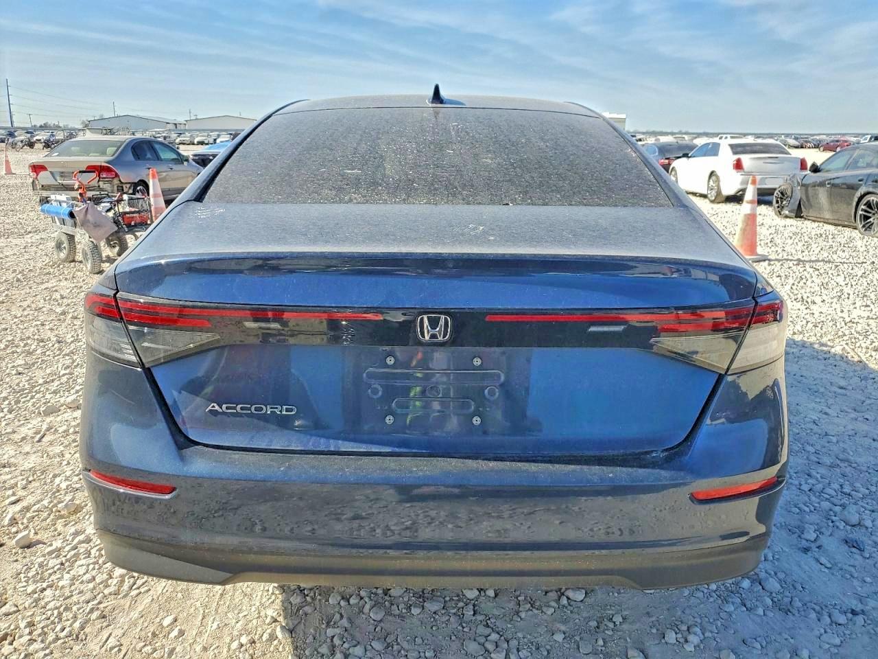 2024 HONDA ACCORD EX photo 6