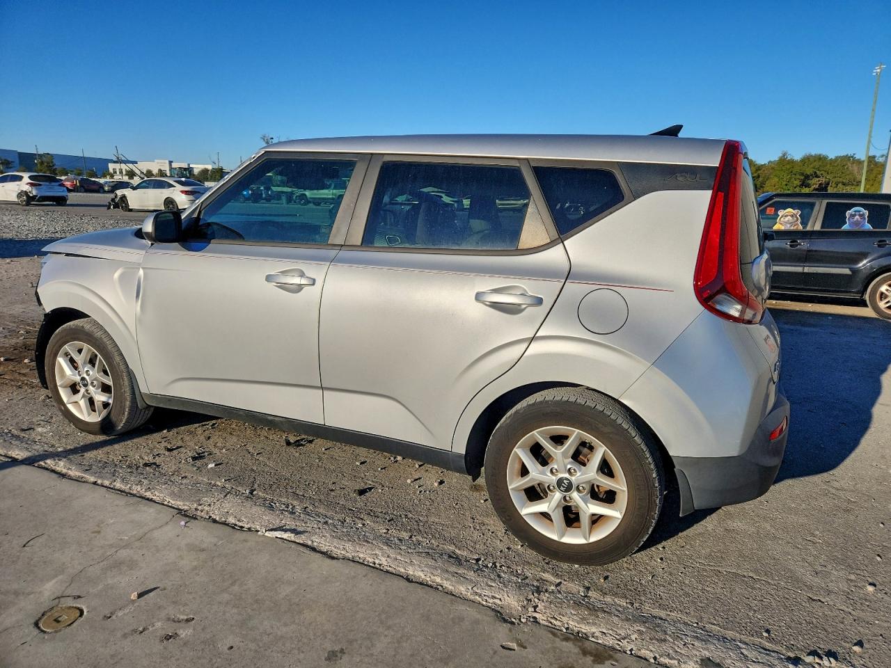 2021 KIA SOUL LX photo 2