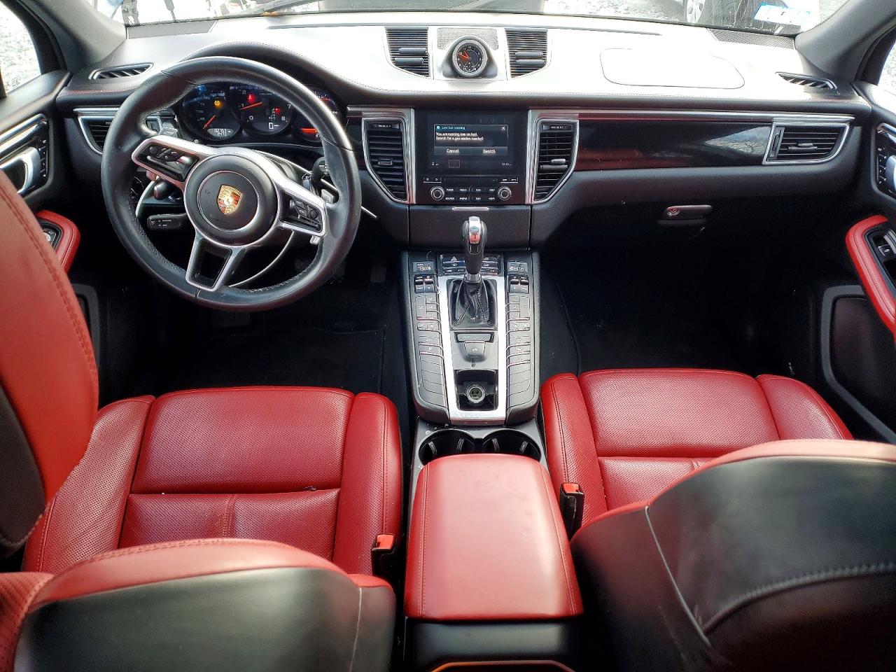 2018 PORSCHE MACAN photo 8