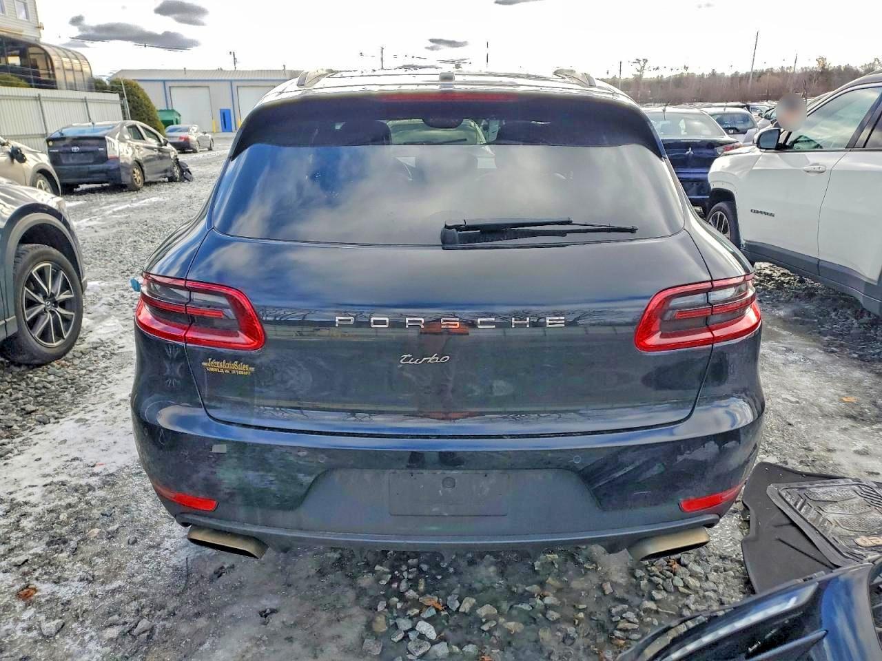 2018 PORSCHE MACAN photo 6