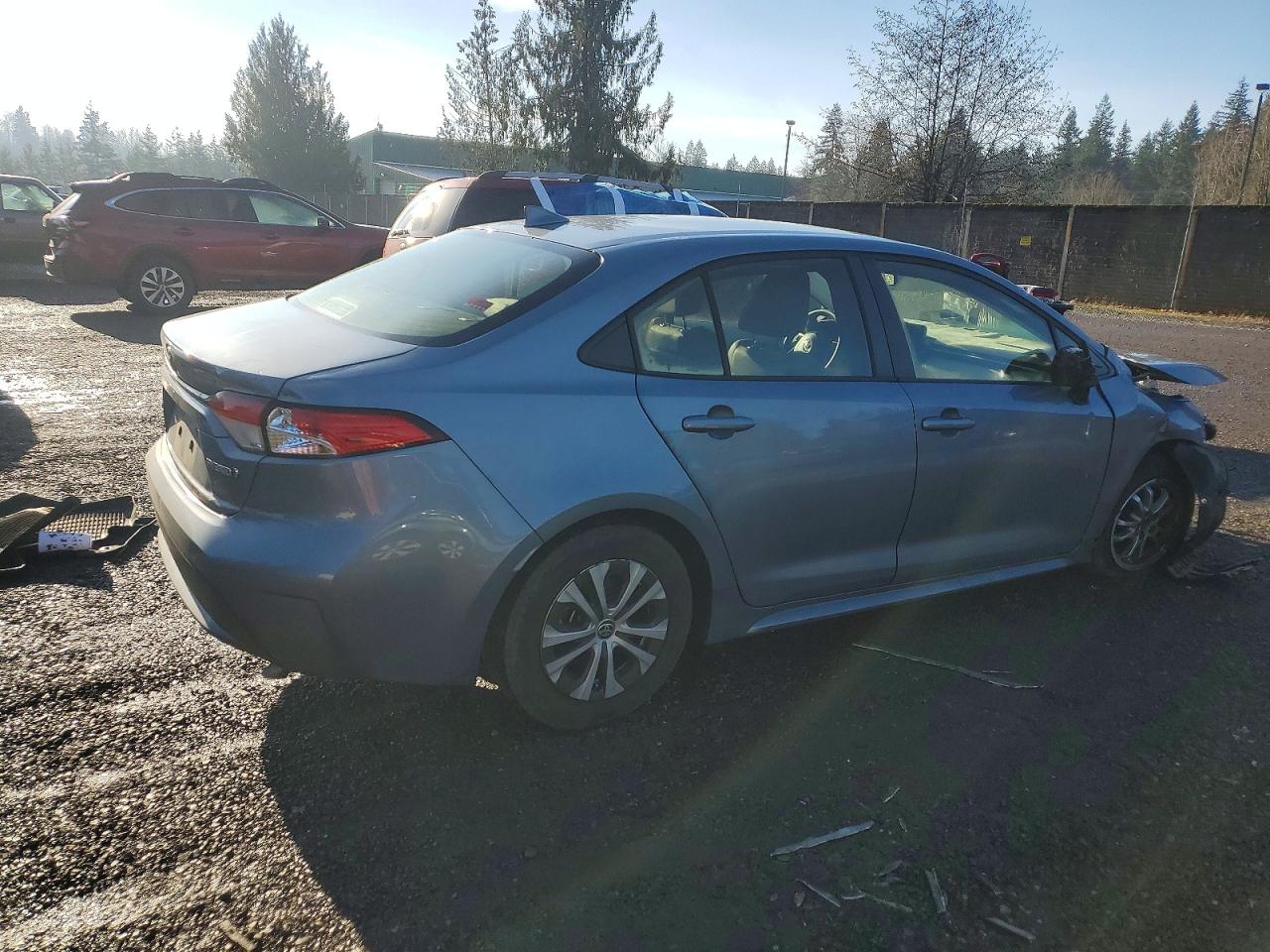 2022 TOYOTA COROLLA LE photo 3