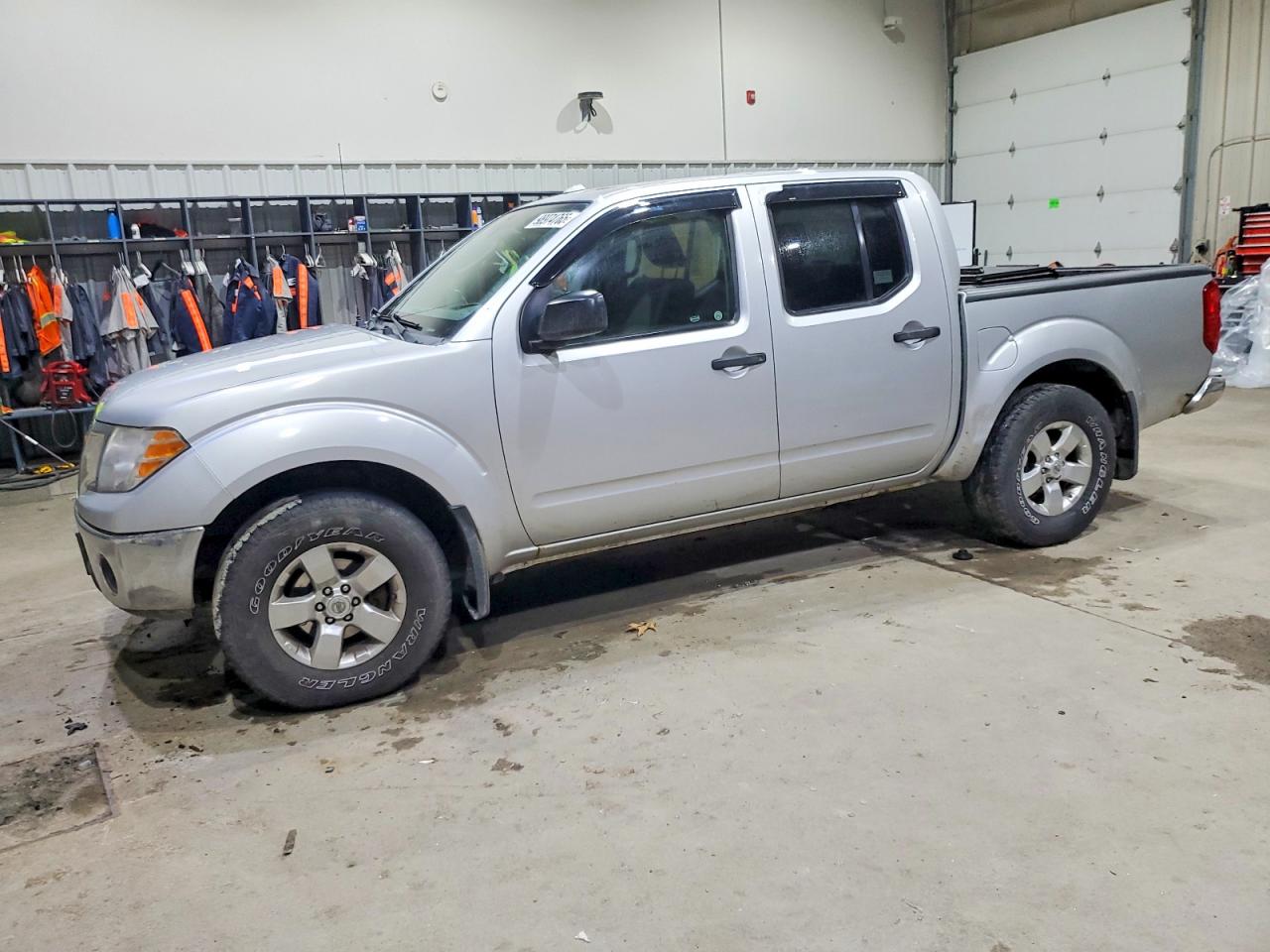 2011 NISSAN FRONTIER