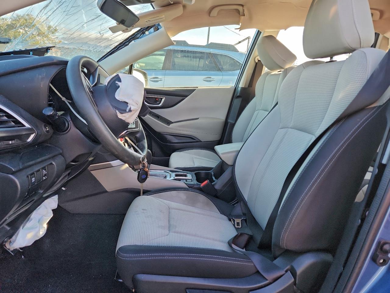 2022 SUBARU FORESTER photo 19