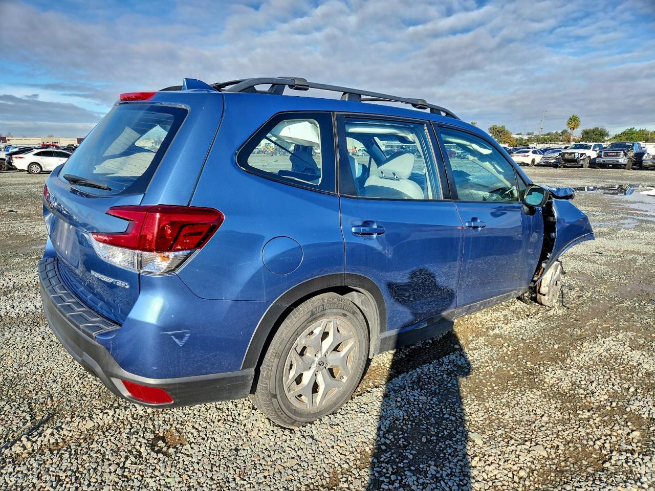 2022 SUBARU FORESTER photo 7