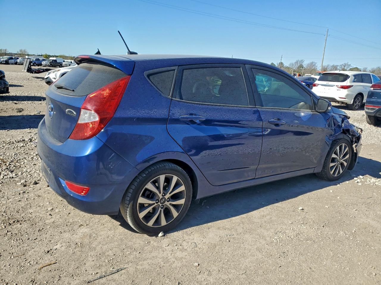 2017 HYUNDAI ACCENT SPORT photo 3