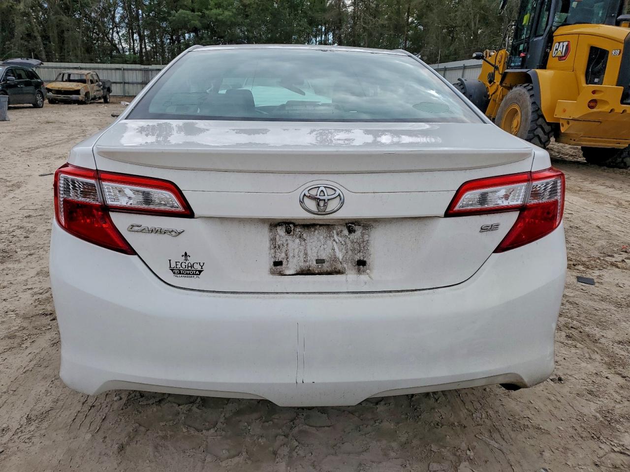 2014 TOYOTA CAMRY L photo 6