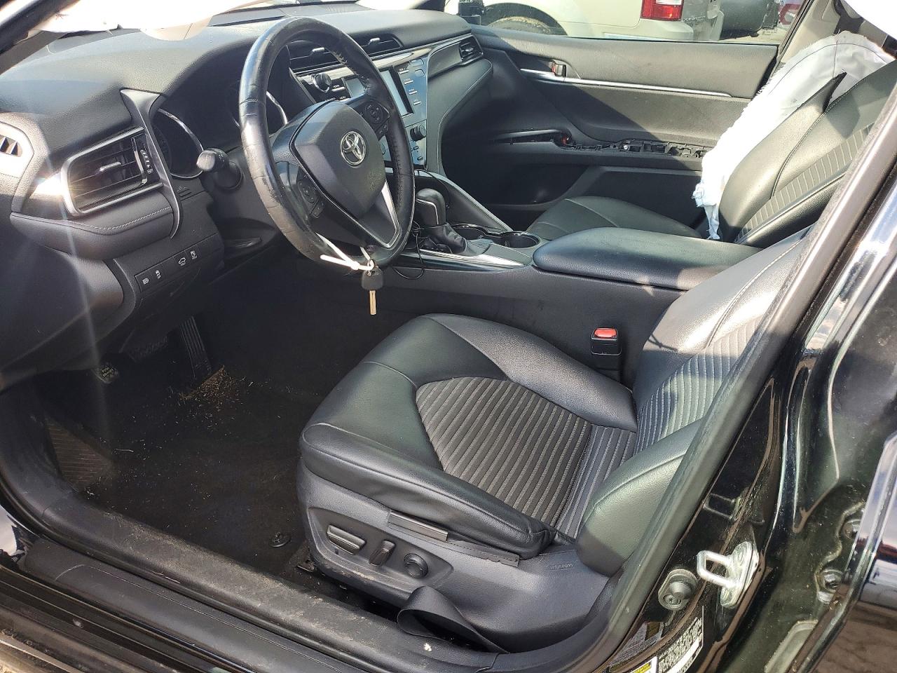 2019 TOYOTA CAMRY L photo 7