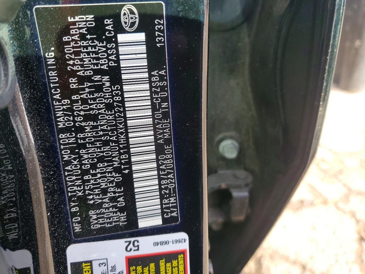 2019 TOYOTA CAMRY L photo 12