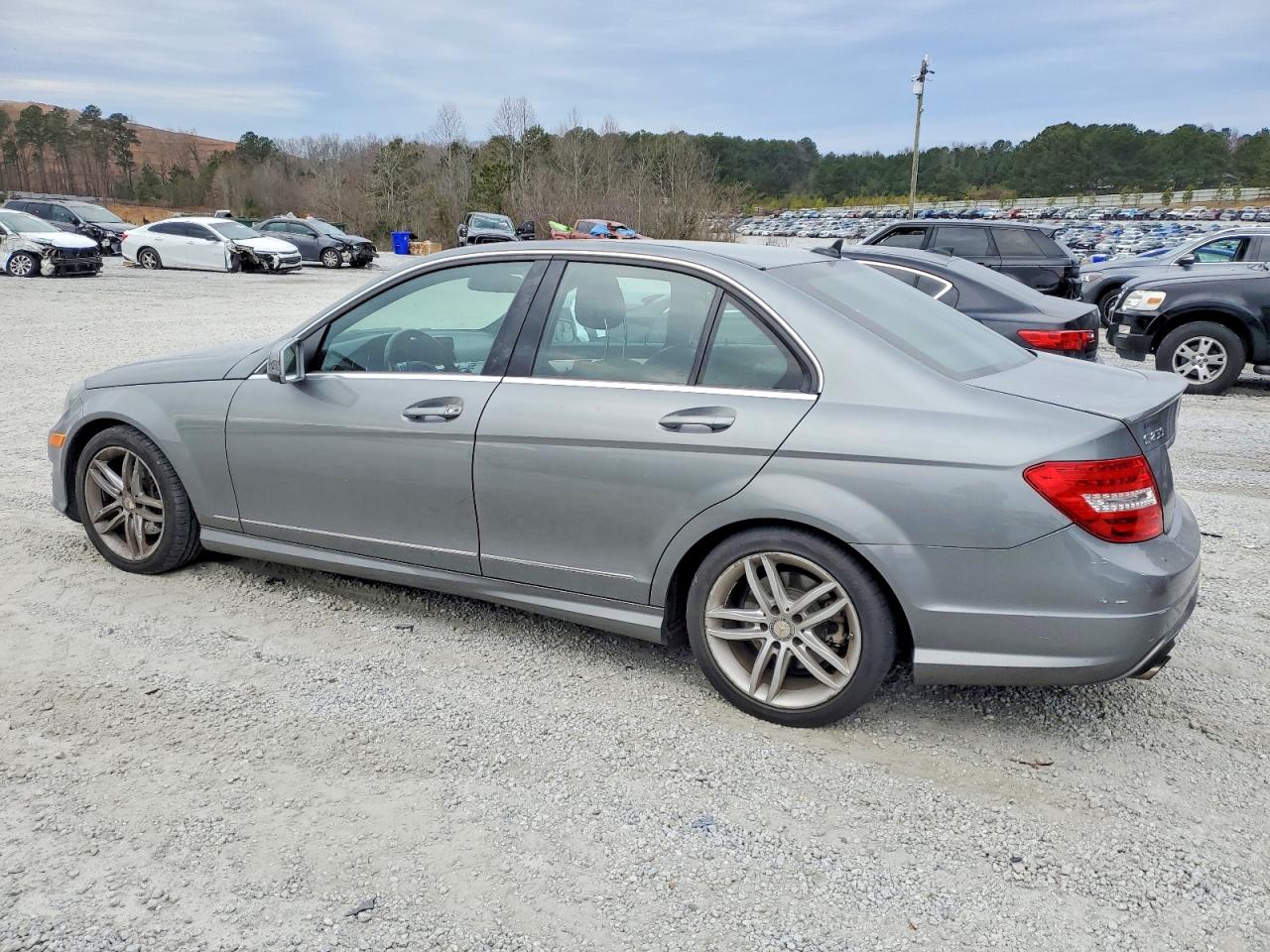 2013 MERCEDES-BENZ C 250 photo 2