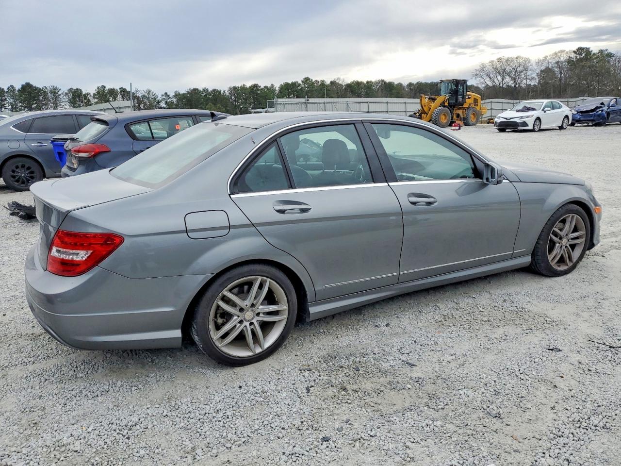2013 MERCEDES-BENZ C 250 photo 3