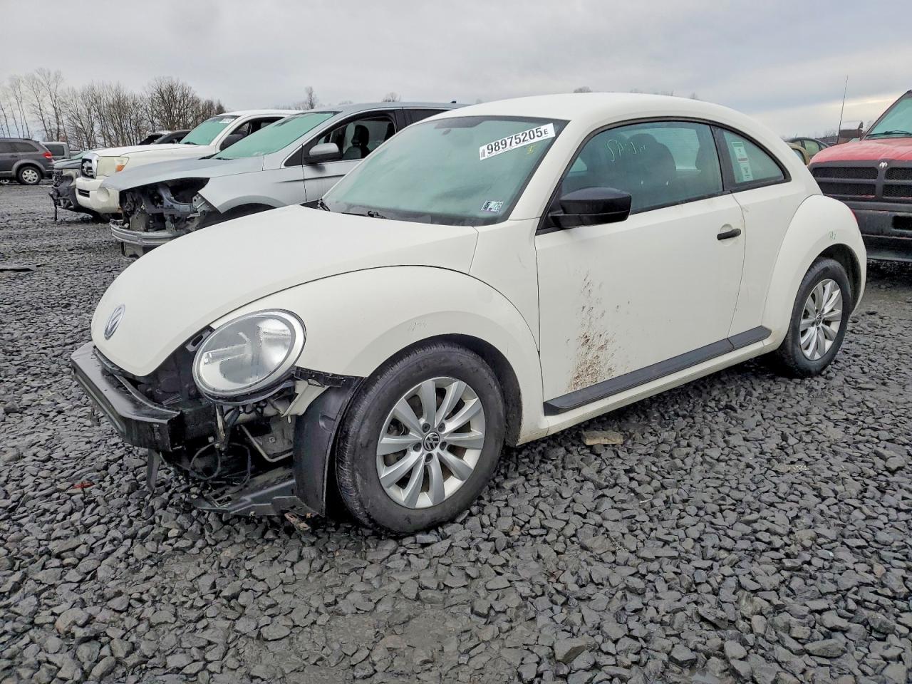 2013 VOLKSWAGEN BEETLE