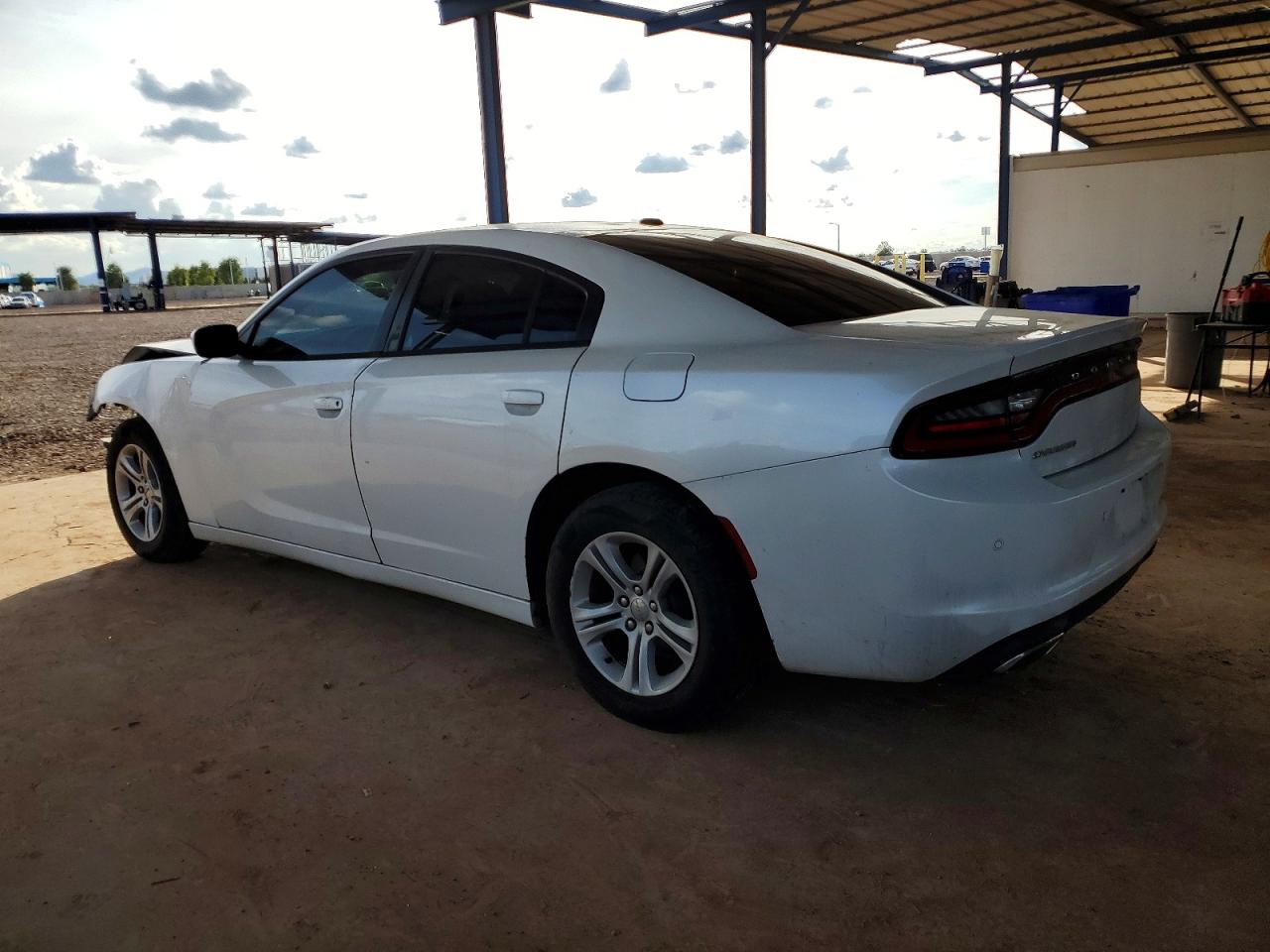 2015 DODGE CHARGER SE photo 2