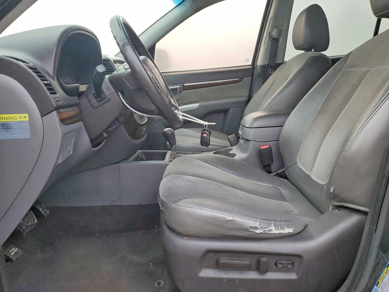 2011 HYUNDAI SANTA FE SE photo 7