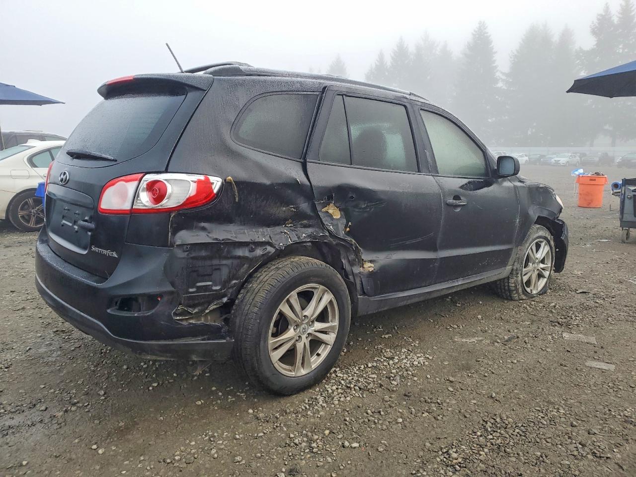 2011 HYUNDAI SANTA FE SE photo 3