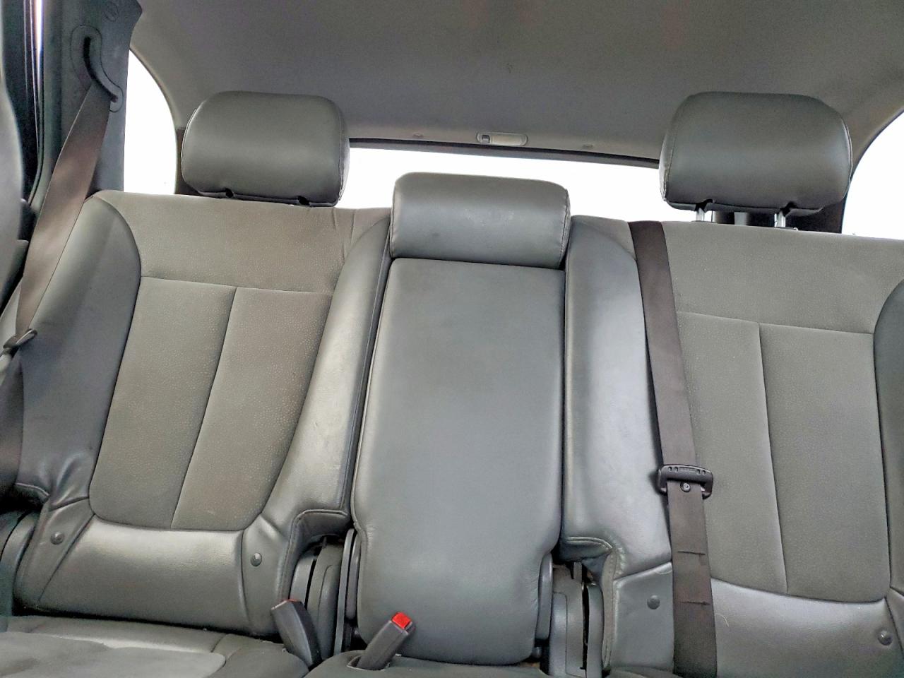 2011 HYUNDAI SANTA FE SE photo 10