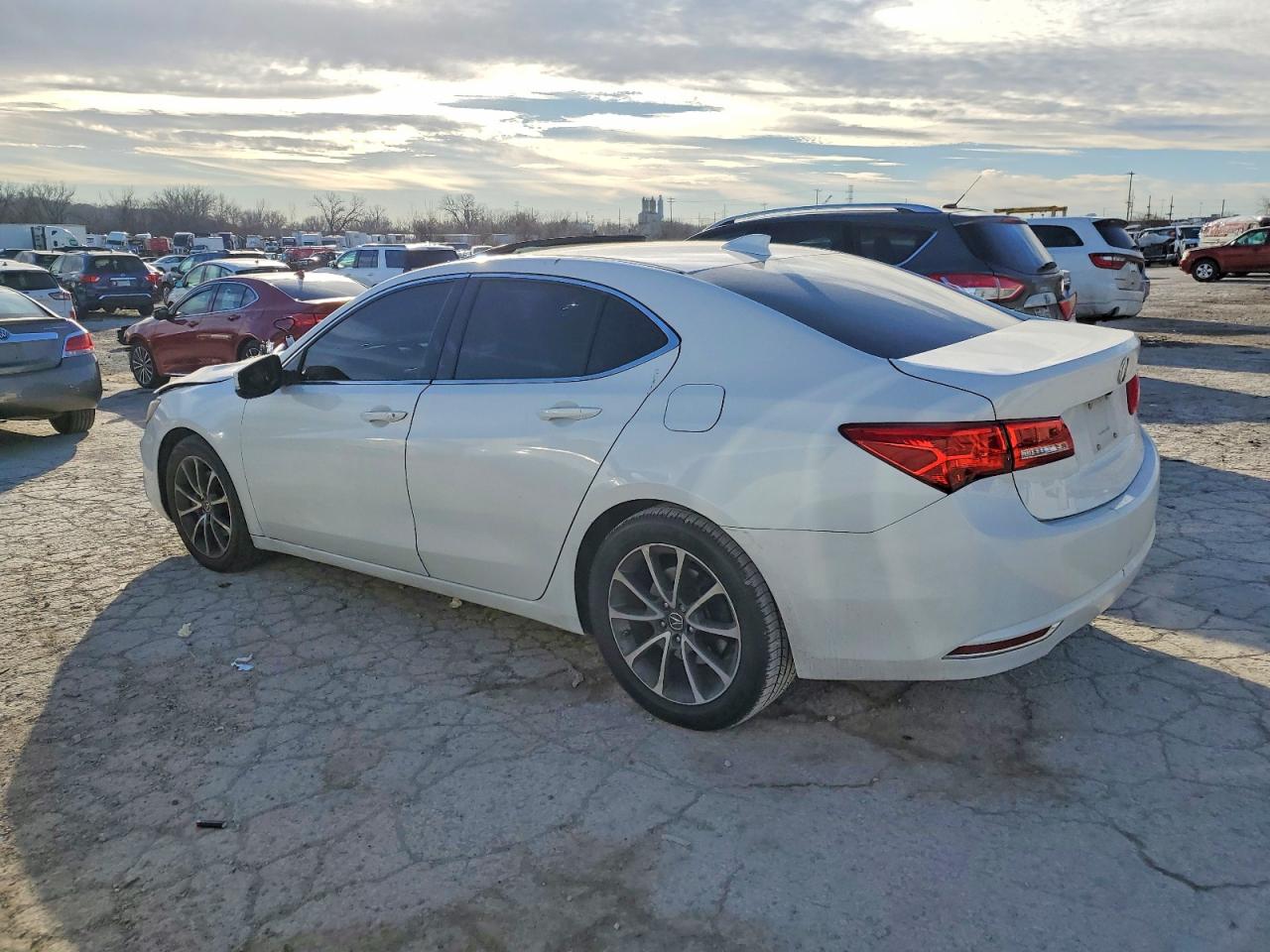 2018 ACURA TLX photo 3
