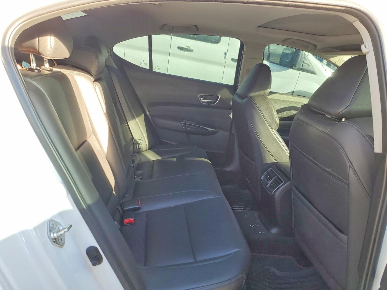 2018 ACURA TLX photo 19