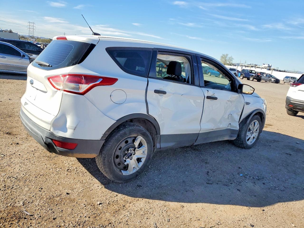 2016 FORD ESCAPE S photo 3