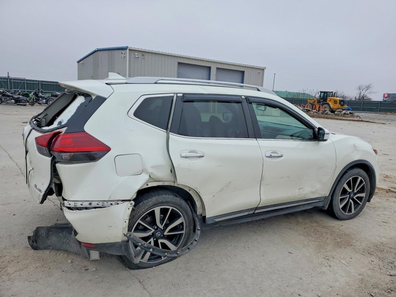 2020 NISSAN ROGUE photo 3