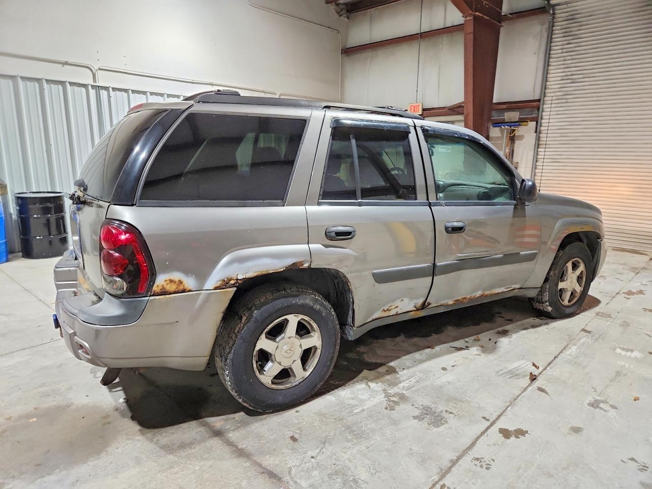 2005 CHEVROLET TRAILBLAZER LS photo 3