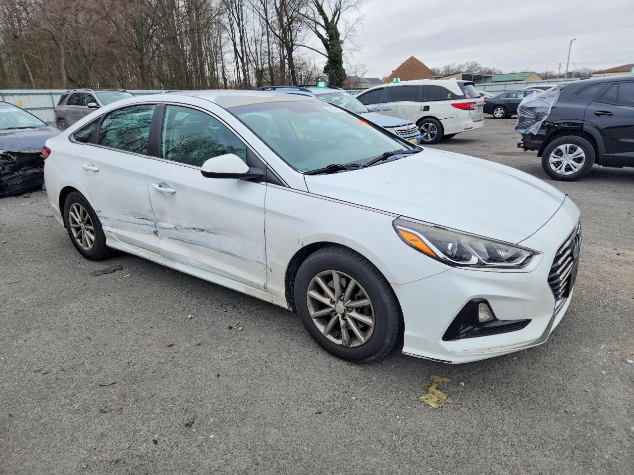 2018 HYUNDAI SONATA SE photo 4