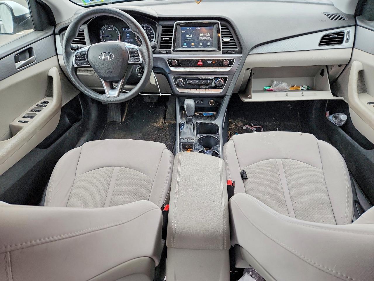 2018 HYUNDAI SONATA SE photo 8