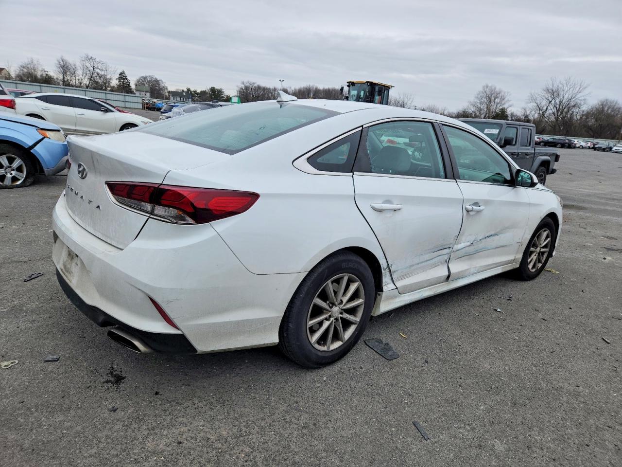 2018 HYUNDAI SONATA SE photo 3