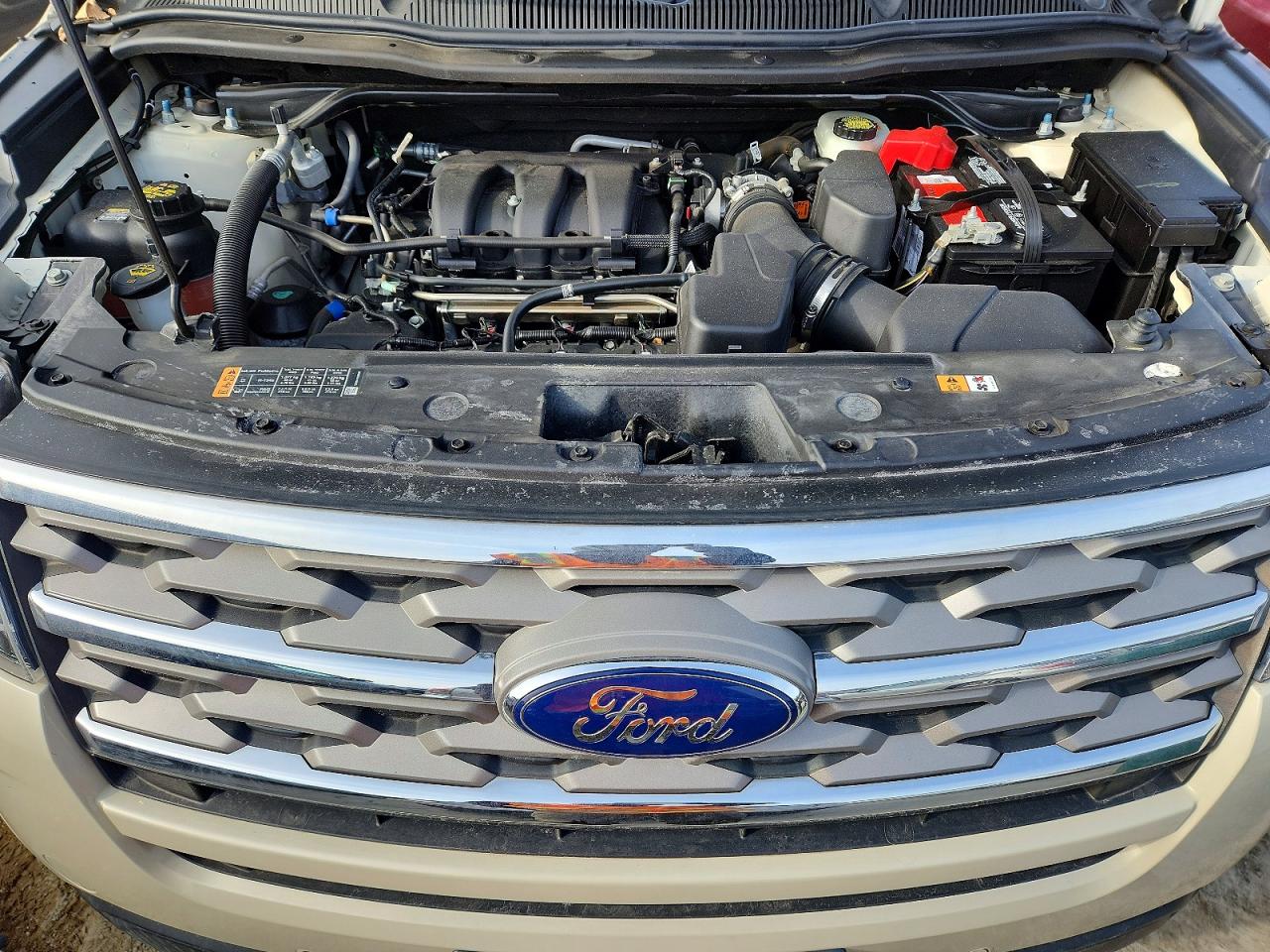 2018 FORD EXPLORER XLT photo 12