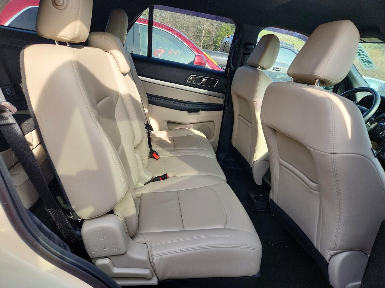 2018 FORD EXPLORER XLT photo 11