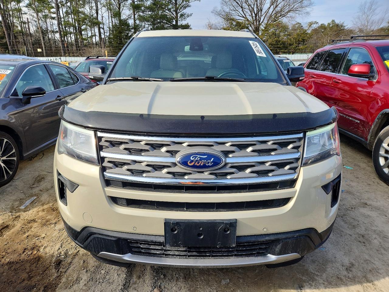 2018 FORD EXPLORER XLT photo 5