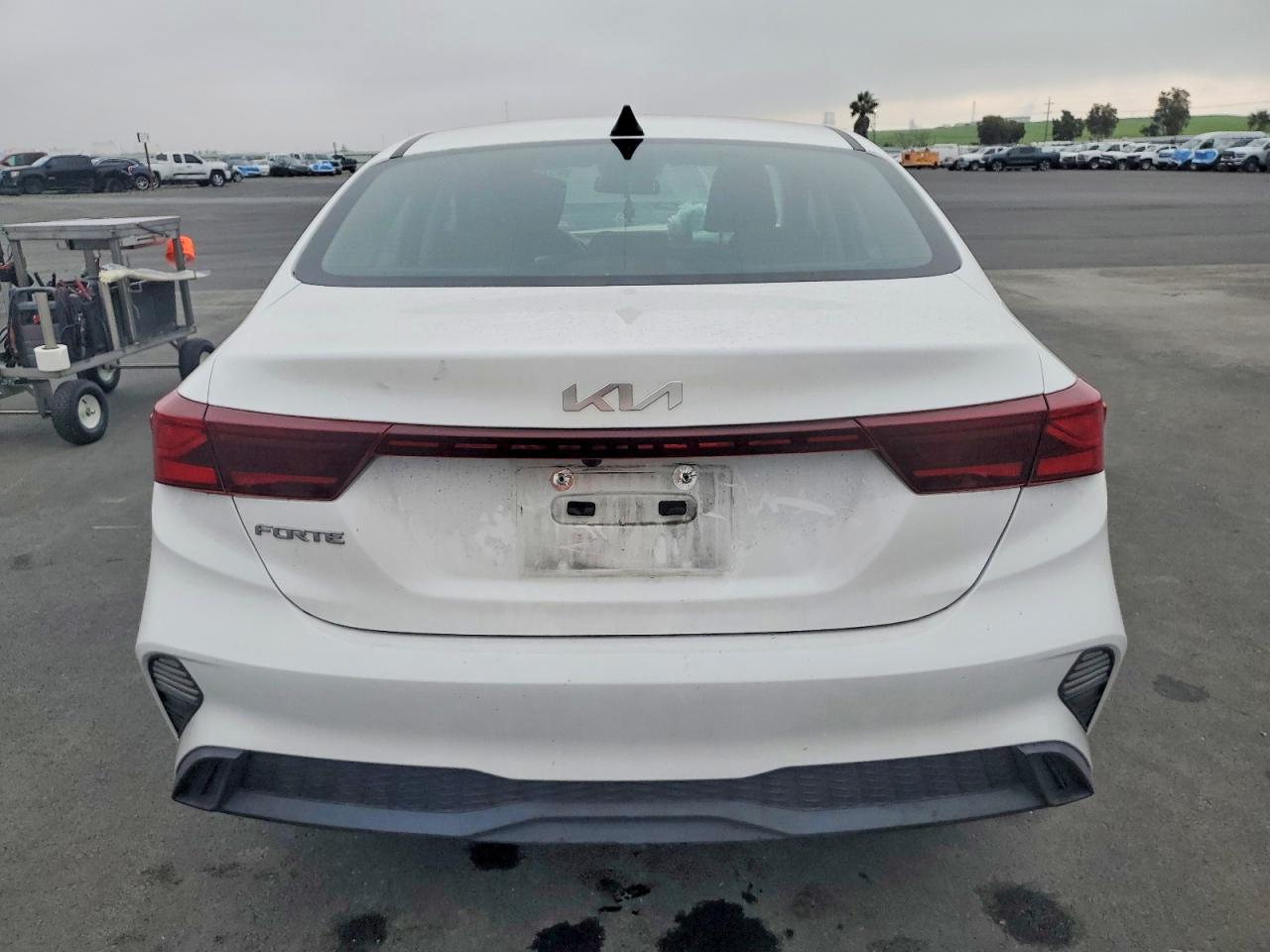 2023 KIA FORTE LX photo 6