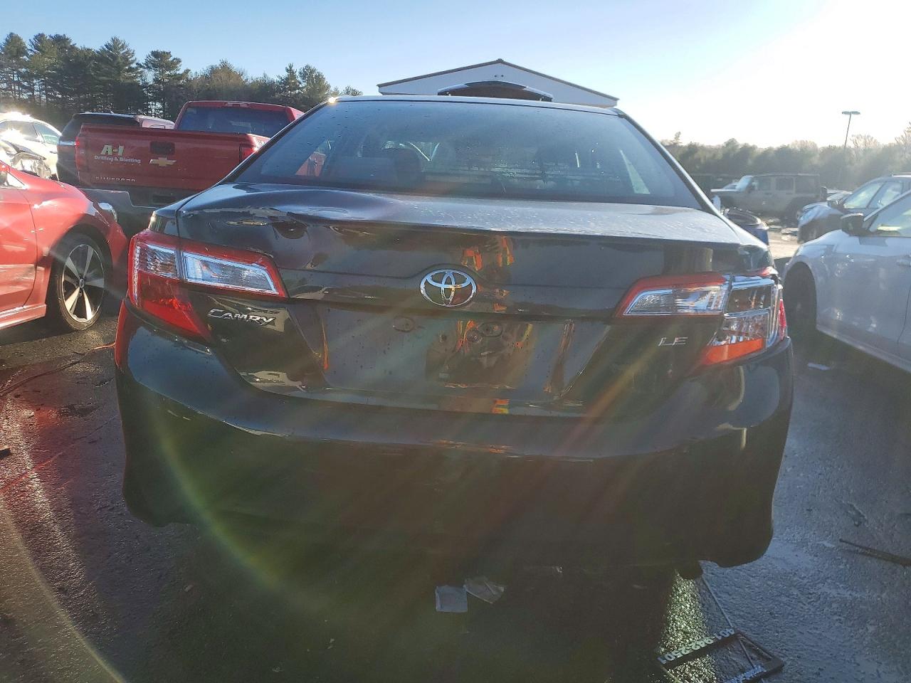 2012 TOYOTA CAMRY photo 6